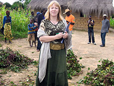 Distribution of sweetpotato vines to individual farmers